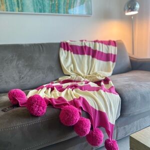 100% cotton Knit throw